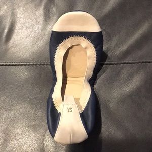 Left cream and blue ballet flat